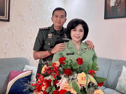 Rayakan Ultah Pernikahan, Intip Potret Joy Tobing Dapat Ucapan Romantis dari Suami TNI