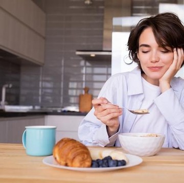 5 Makanan yang Bisa Bantu Tidur Lebih Nyenyak