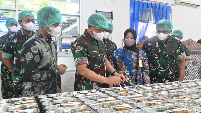 TNI Angkatan Darat mengirim 34 personel ke Singapura mempelajari manajemen makanan militer di Negeri Singa untuk diaplikasikan di program Makan Bergizi Gratis.