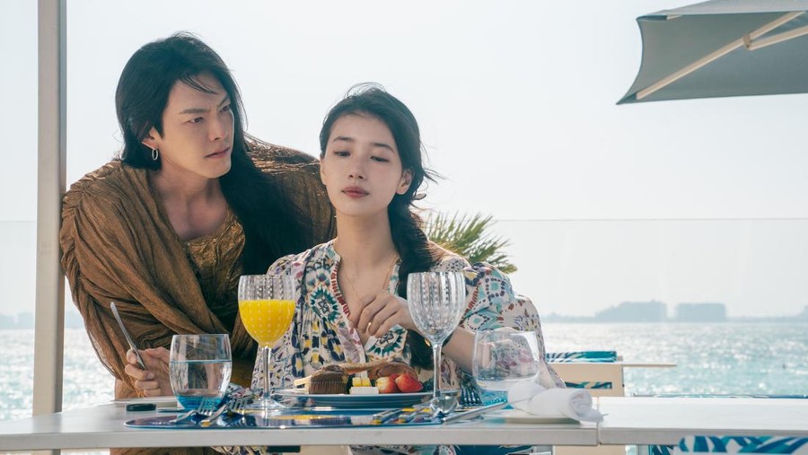 Penampilan Suzy dalam drama Korea Genie Make A Wish