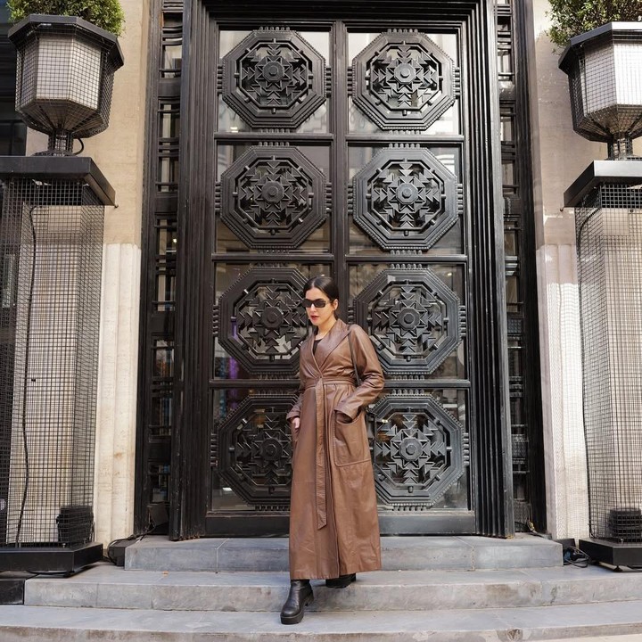 <p>Misalnya saja seperti foto berikut ini ketika Tasya sedang menyusuri jalan di Paris pada April lalu. Ia terlihat menggunakan <em>coat</em> berwarna cokelat yang dilengkapi dengan sepatu <em>boots heels</em> yang membuat penampilannya terlihat elegan. &ldquo;Paris <em>dump,</em>&rdquo; tulis Tasya, dikutip dari laman Instagram <em>@tasyafarasya,</em> Jumat (26/9/2025).&nbsp;(Foto: Instagram@tasyafarasya)</p>