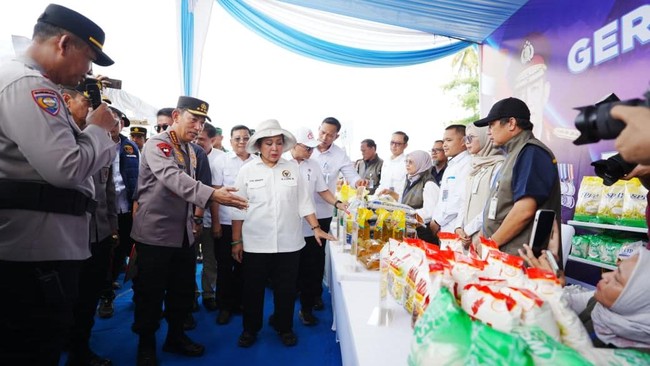 Polri gelar Gerakan Pangan Murah, salurkan 1.386 ton beras SPHP untuk stabilisasi harga pangan, ddukung daya beli masyarakat di tengah panen raya.