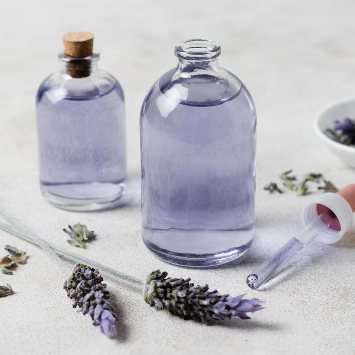 Extrait De Parfum dan Eau De Parfum memiliki karakteristik yang berbeda.