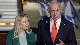 Pakaian Mirip Warna Bendera Palestina, Netanyahu-Sara Dirujak Netizen