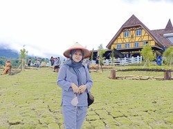 Asa dan Perjuangan Bidan Devi, Dampingi Ibu Melahirkan di Tengah Perairan