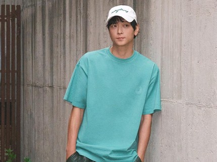 Punya Fashion Brand, Ini 5 Potret Kang Dong Won Bintang Drakor Tempest saat Jadi Model