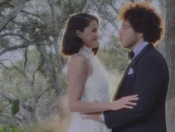 Perjalanan Cinta Selena Gomez yang Panjang Menuju Benny Blanco