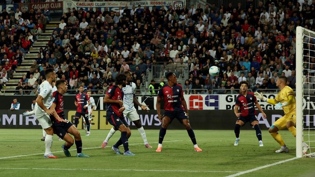 Inter Milan menang atas Cagliari dalam lanjutan Liga Italia di Stadion Unipol Domus, Minggu (28/9) dini hari waktu Indonesia.