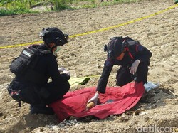 Petani di Wiro Klaten Temukan Mortir Saat Cangkul Ladang