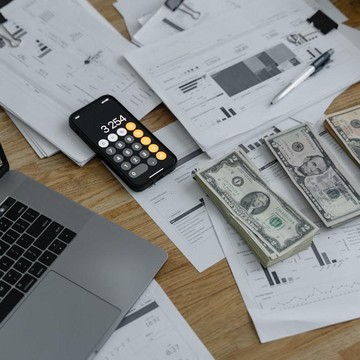 6 Kebiasaan Sepele yang Diam-diam Menguras Dompetmu Setiap Bulan