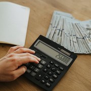 7 Kesalahan Mengatur Uang yang Justru Membuat Hidup Lebih Stres