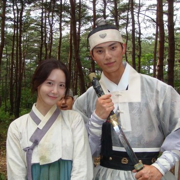 7 Drakor Kisah Cinta Bangsawan dengan Rakyat Biasa Terbaru 2026