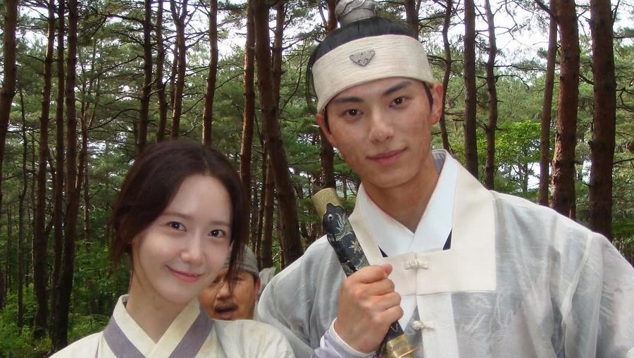 Behind-the-scene drama Korea Bon App&eacute;tit&comma; Your Majesty&period;