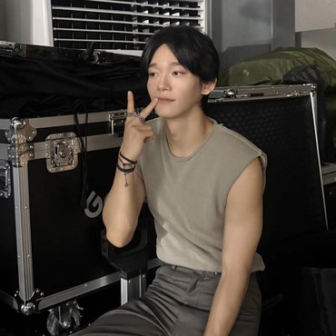 Siap Gelar Konser di Jakarta, Chen Sapa Penggemar: Kangen Banget!