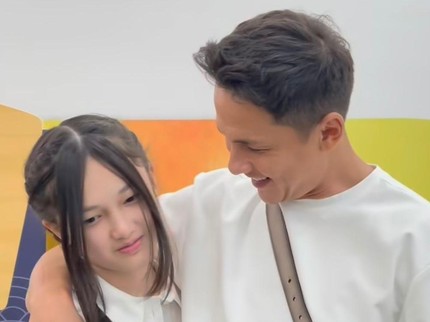 5 Potret Ayah Artis Indonesia dengan Anak Gadisnya