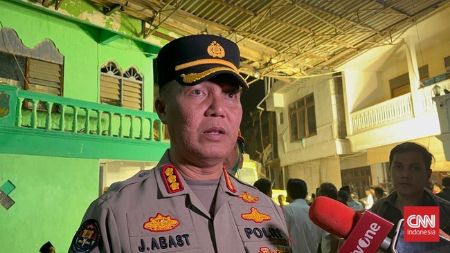 Polda Jawa Timur kini mulai menjadwalkan pemeriksaan terhadap saksi-saksi baru terkait ambruknya gedung Pondok Pesantren Al Khoziny.