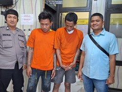 Tampang Maling di Surabaya yang Kamuflase dalam Got Saat Dicari Polisi