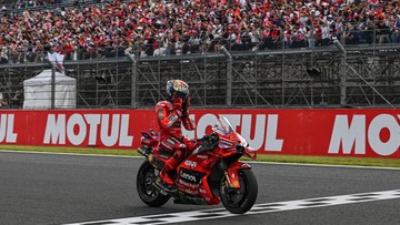 Sorotan Dunia Olahraga CNN Sport : Marc Marquez Menangis Sejak Lap Terakhir, Ada Apa?