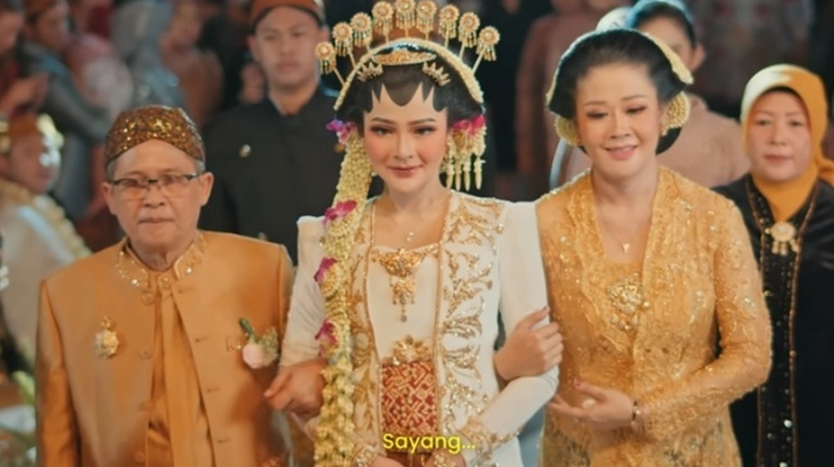 Potret Ibu Mertua Denny Caknan