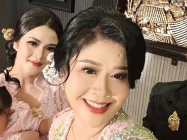 Disebut Senang Punya Mantu Kaya, Paras Mertua Denny Caknan Bikin Salah Fokus