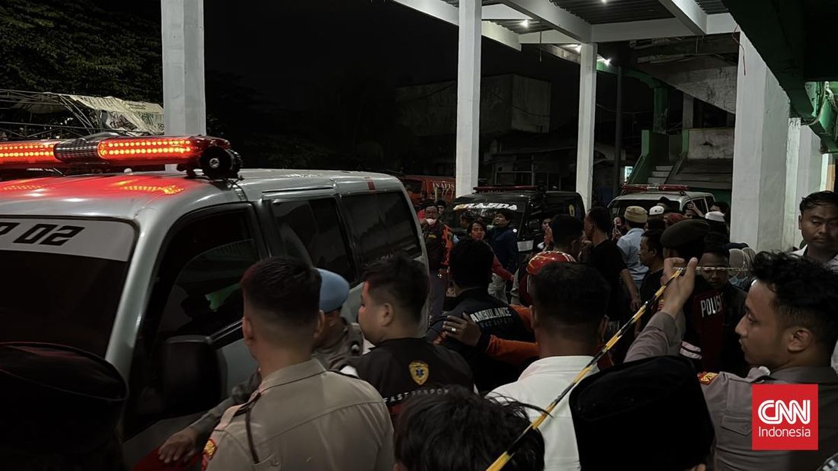 4 Korban Reruntuhan Musala Ponpes Sidoarjo Dievakuasi