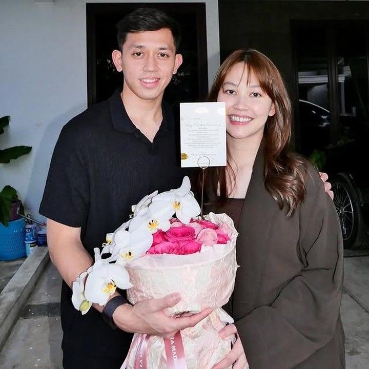 <p>"<em>Happy wedding anniversary 1 year papi rayven love u until jannah my forever bestie. Love papi and rayve</em>," tulis Ribka. (Foto: Instagram @ribkasugiarto)</p>