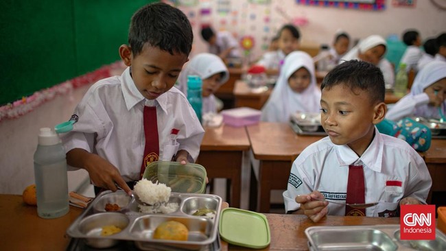 Anggaran Tembus Rp71 T, Berapa Jatah MBG per Porsi? Pemerintah menetapkan Makan Bergizi Gratis disiapkan dengan anggaran Rp10.000 per porsi.