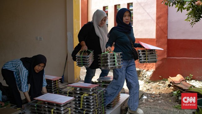 Kemenkes dan BPOM Bakal Turun Awasi Dapur MBG Sepekan Sekali Kemenkes dan BPOM akan awasi program Makan Bergizi Gratis (MBG) seminggu sekali.