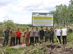 Komitmen Jaga Hutan, Polres Dumai Pasang Pelang di Lahan Eks Karhutla