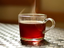 10 Manfaat Teh Tawar Hangat Jika Dikonsumsi Setiap Hari, Bikin Wajah Berseri!
