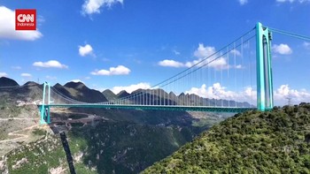 VIDEO: Jembatan Tertinggi di Dunia Dibuka di Guizhou China