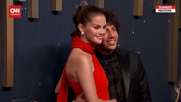 VIDEO: Selena Gomez Resmi Menikah dengan Benny Blanco