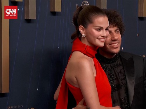 VIDEO: Selena Gomez Resmi Menikah dengan Benny Blanco
