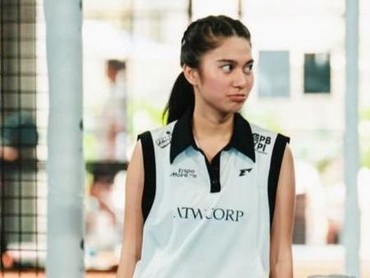 Resmi Cerai Usai Arhan Ikrar Talak, 7 Potret Azizah Salsha Asyik Main Padel