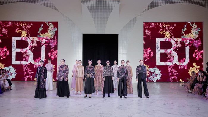 Koleksi ini diperuntukkan untuk perempuan modern yang menginginkan pakaian versatile, fungsional, dan stylish, Beauties. Ada yang mencuri perhatianmu, Beauties?/ Foto: Dok. Benang Jarum