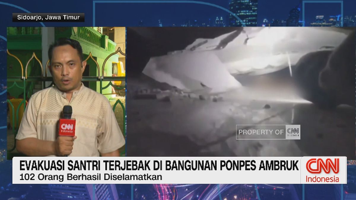 VIDEO: Evakuasi Santri Terjebak di Bangunan Ponpes Ambruk