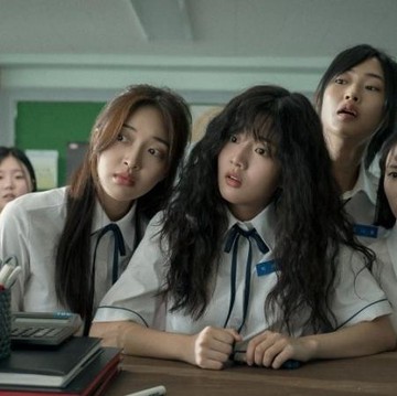 8 Rekomendasi Film Komedi Ringan untuk Hilangkan Stres di Tengah Kesibukan