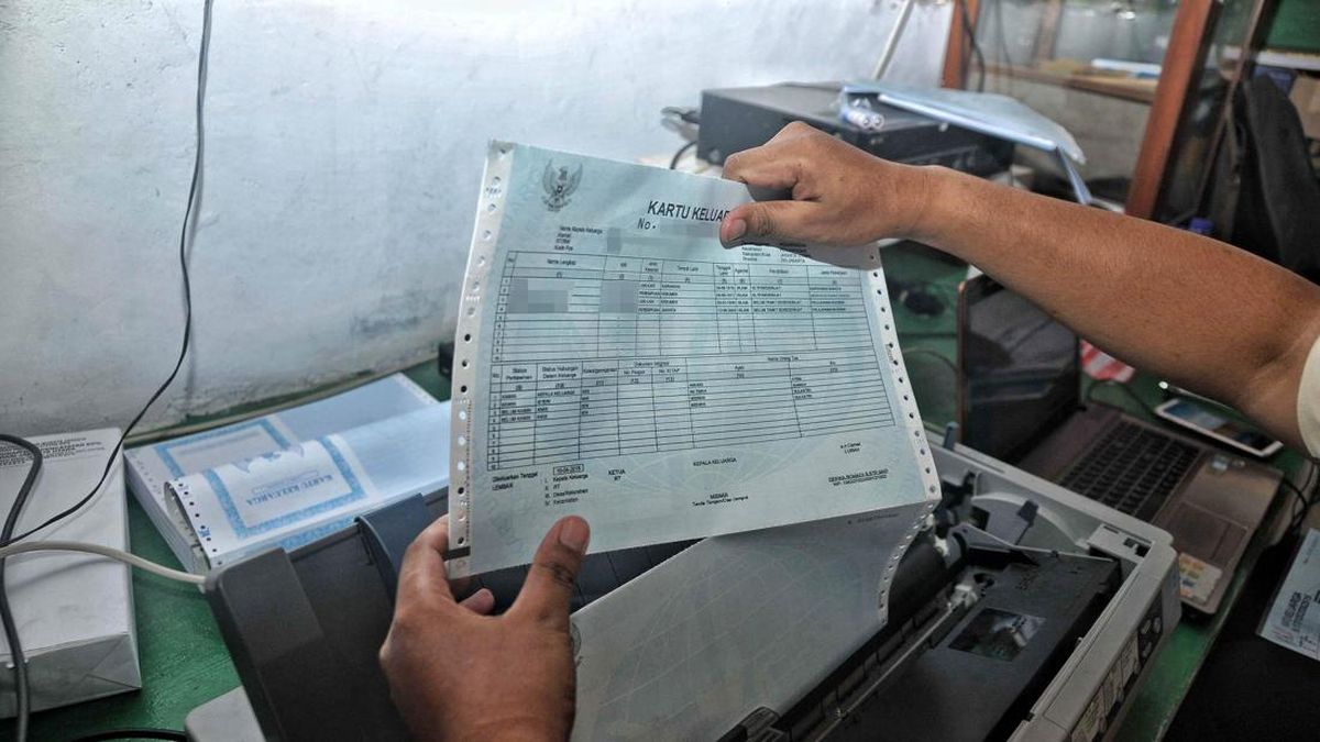 Apakah KK Lama Tanpa Barcode Masih Berlaku di 2025?