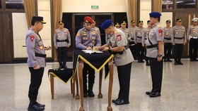 Kapolri Pimpin Sertijab Kabaintelkam dan Dankor Brimob