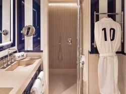 Messi Buka Hotel Baru!