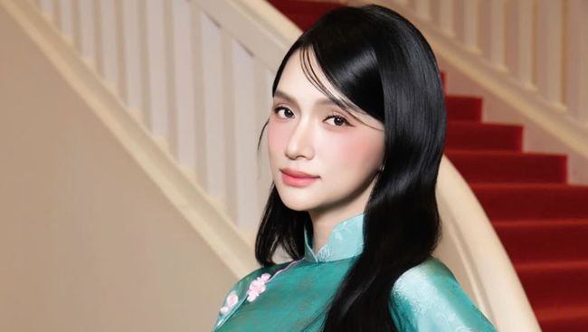 Nguyen Huong Giang bakal mewakili Vietnam dalam ajang Miss Universe 2025. Ia menjadi wanita transgender Asia pertama yang ikut berkompetisi di ajang tersebut.