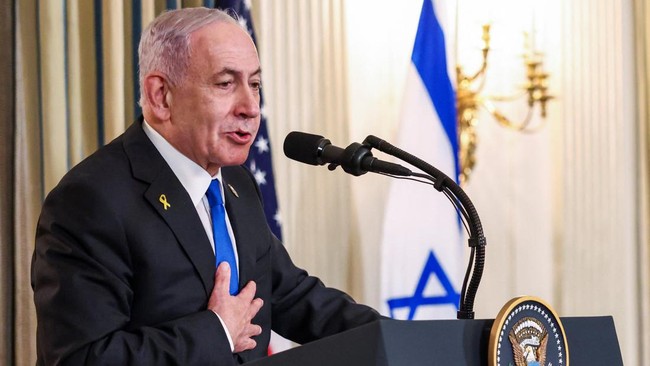 Bertemu Rubio, Netanyahu Sebut AS Sahabat Luar Biasa Israel Perdana Menteri Israel Benjamin Netanyahu menyebut AS adalah "sahabat luar biasa Israel" kala sambut Menlu AS Marco Rubio di Yerusalem.