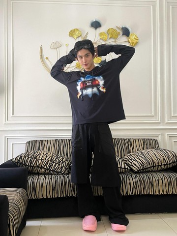 Jadi Tamu Spesial, Intip Potret XngHan di Balik Layar Sinetron 'Asmara Gen Z'