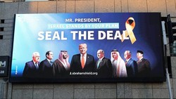 Kemlu RI Buka Suara Usai Foto Prabowo Muncul di Baliho Israel