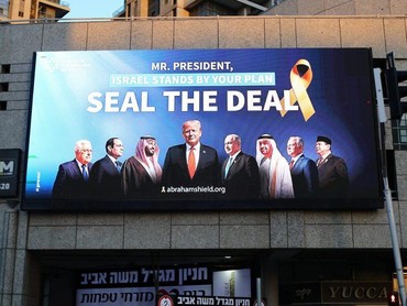 img-title Kemlu RI Buka Suara Usai Foto Prabowo Muncul di Baliho Israel