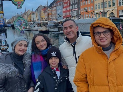 Kisah Ferdy Hasan & Istri Besarkan Anak Berkebutuhan Khusus hingga Bisa Kuliah