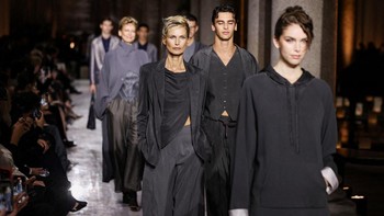 FOTO: Giorgio Armani dan Koleksi Terakhirnya yang Abadi