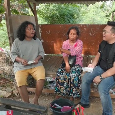 ODGJ yang Viral Ditemukan di 'Termangu Mangu' Akhirnya Bertemu Keluarga
