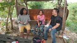 ODGJ yang Viral Ditemukan di 'Termangu Mangu' Akhirnya Bertemu Keluarga
