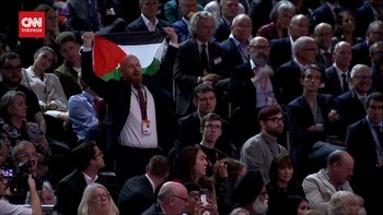 VIDEO: Momen Pidato Menkeu Inggris Diinterupsi Aksi Bela Palestina